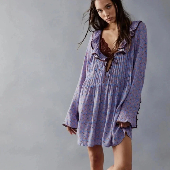 Free People Blossom Baby Mini Dress Floral Printed Ruffle Button Bell sleeve XS - Picture 1 of 9